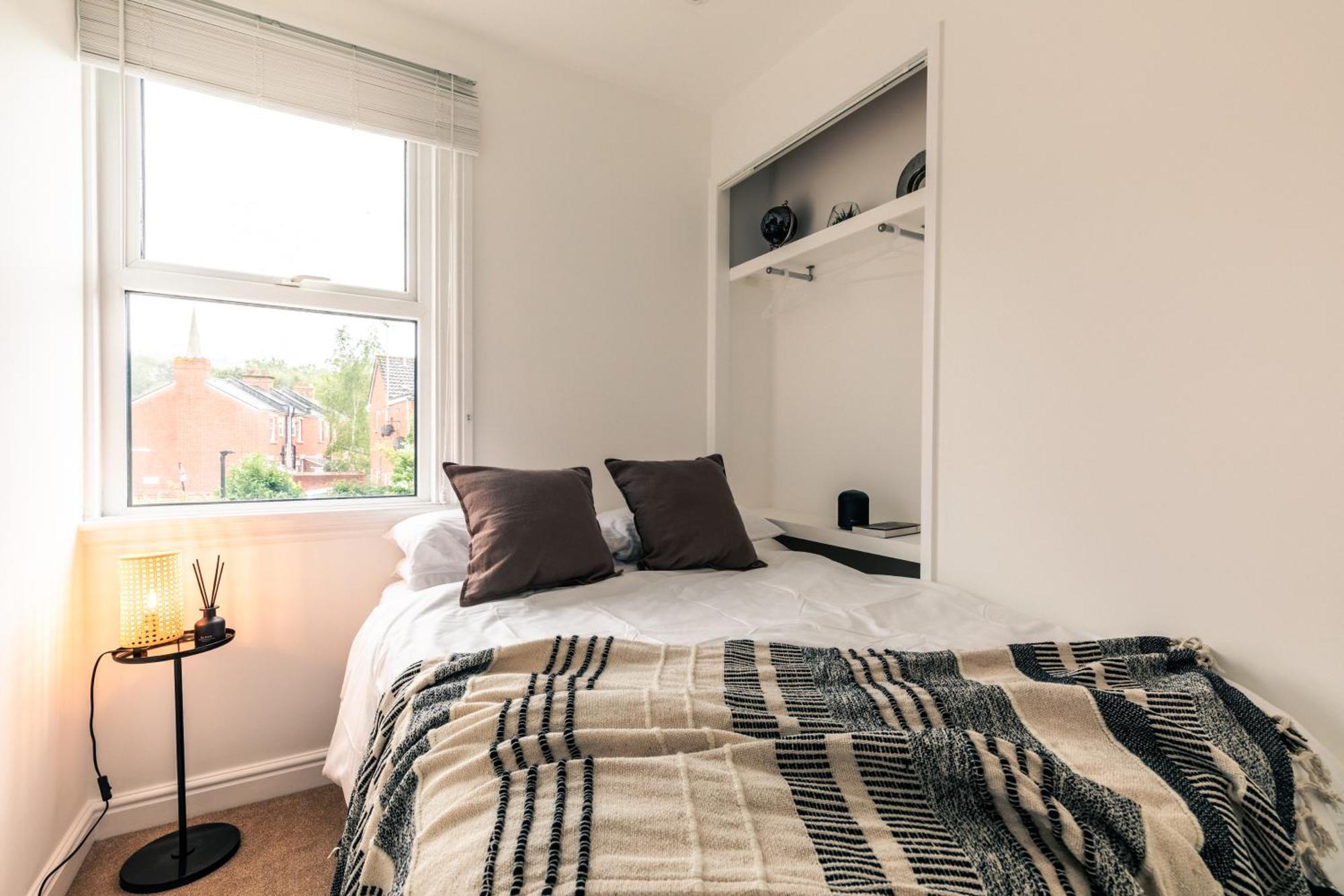The Broadway Bath - 2 Bedrooms With Parking, Central Бат Экстерьер фото