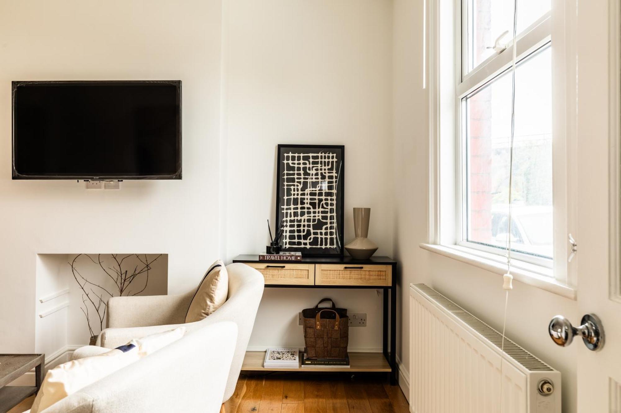 The Broadway Bath - 2 Bedrooms With Parking, Central Бат Экстерьер фото