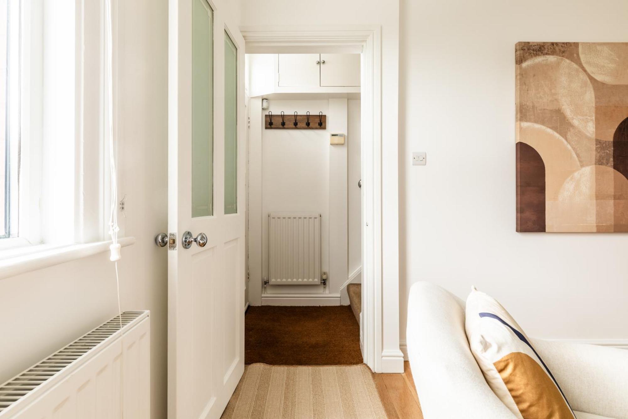 The Broadway Bath - 2 Bedrooms With Parking, Central Бат Экстерьер фото
